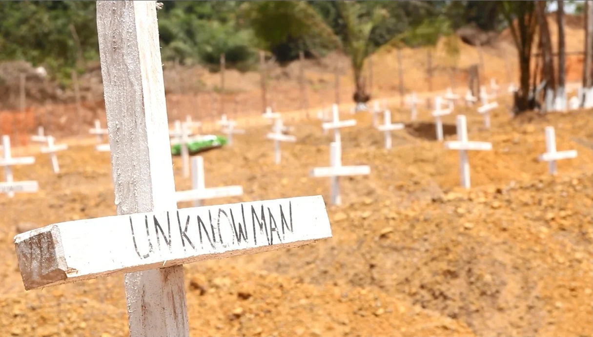More than 350 Ebola victims have been buried at Disco Hill Cemetery, outside Monrovia, since December 2014. (Nurudeen Sanni/IFRC)