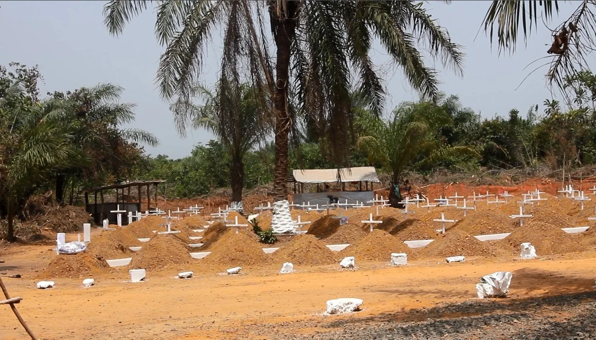 Disco Hill Cemetery was opened outside of Monrovia in December 2014 to accommodate the rising Ebola death toll and to allow victims to be buried in a safe and dignified way. (Nurudeen Sanni/IFRC)