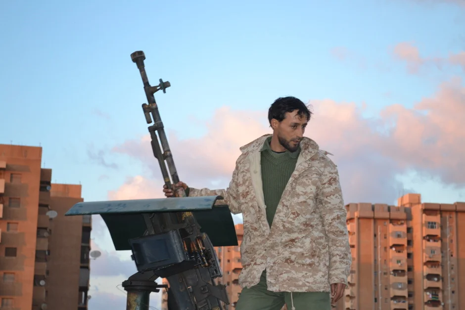 Un combattant pro-Haftar à Benghazi