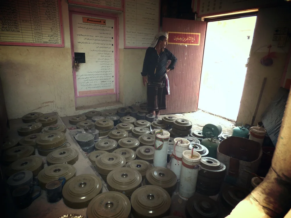 الحوثيون "يزرعون الألغام في المناطق المدنية"