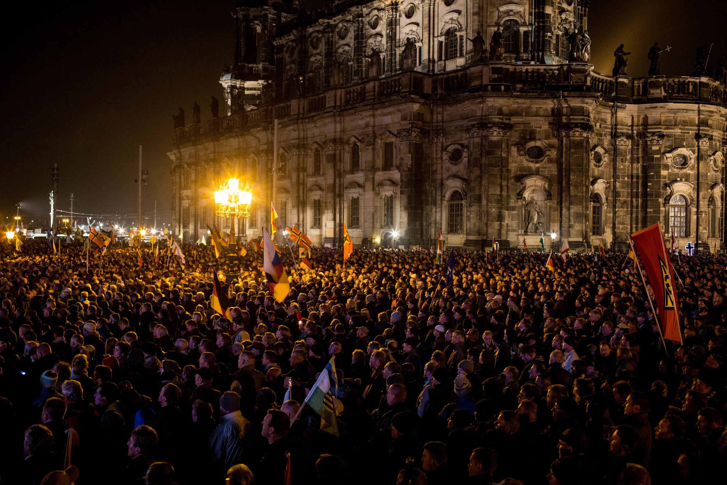 PEGIDA's first anniversary rally in Dresden attracted as many counter-protesters as it did supporters (Andrei Pungovschi/IRIN)