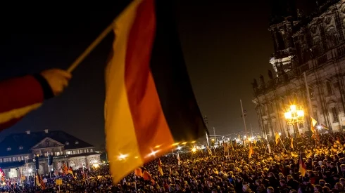 LES RÉFUGIÉS DE MOINS EN MOINS BIEN ACCUEILLIS EN ALLEMAGNE