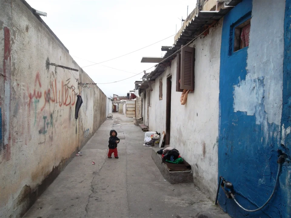 An urban neighborhood in Tripoli, north Lebanon, is home to both Syrian refugees and locals (Amelia Rule/CARE International) 