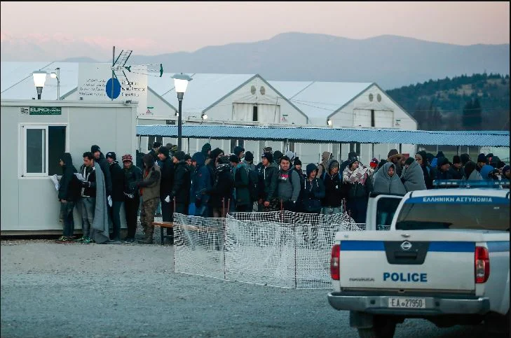 لاجئون لا يلقون ترحيباً: إغلاق الحدود والبرد القارس