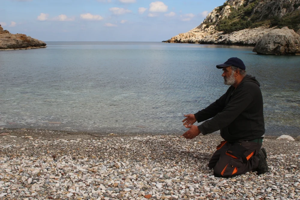 Migrants who reach the Greek island of Ikaria rarely arrive there alive (John Psaropoulos)
