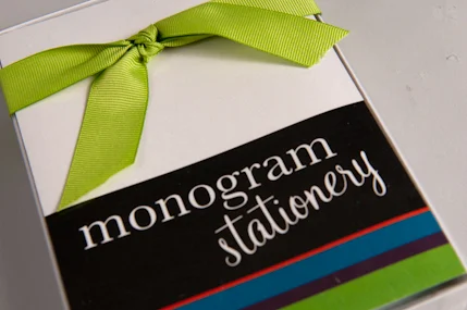 E_7a_MonogramStationary_blue frill script_6076.jpg