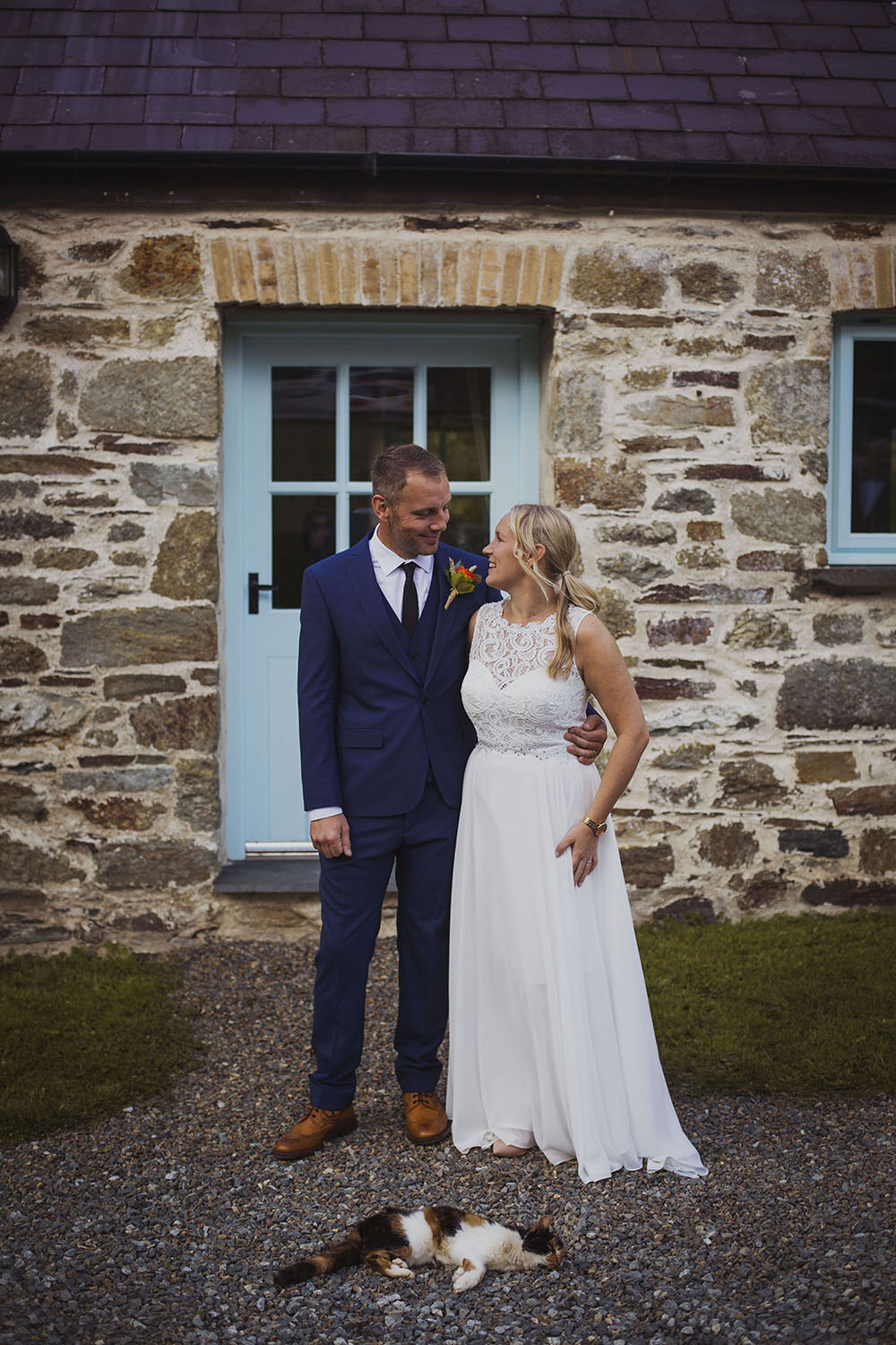 bride and groom at cat at nantwen