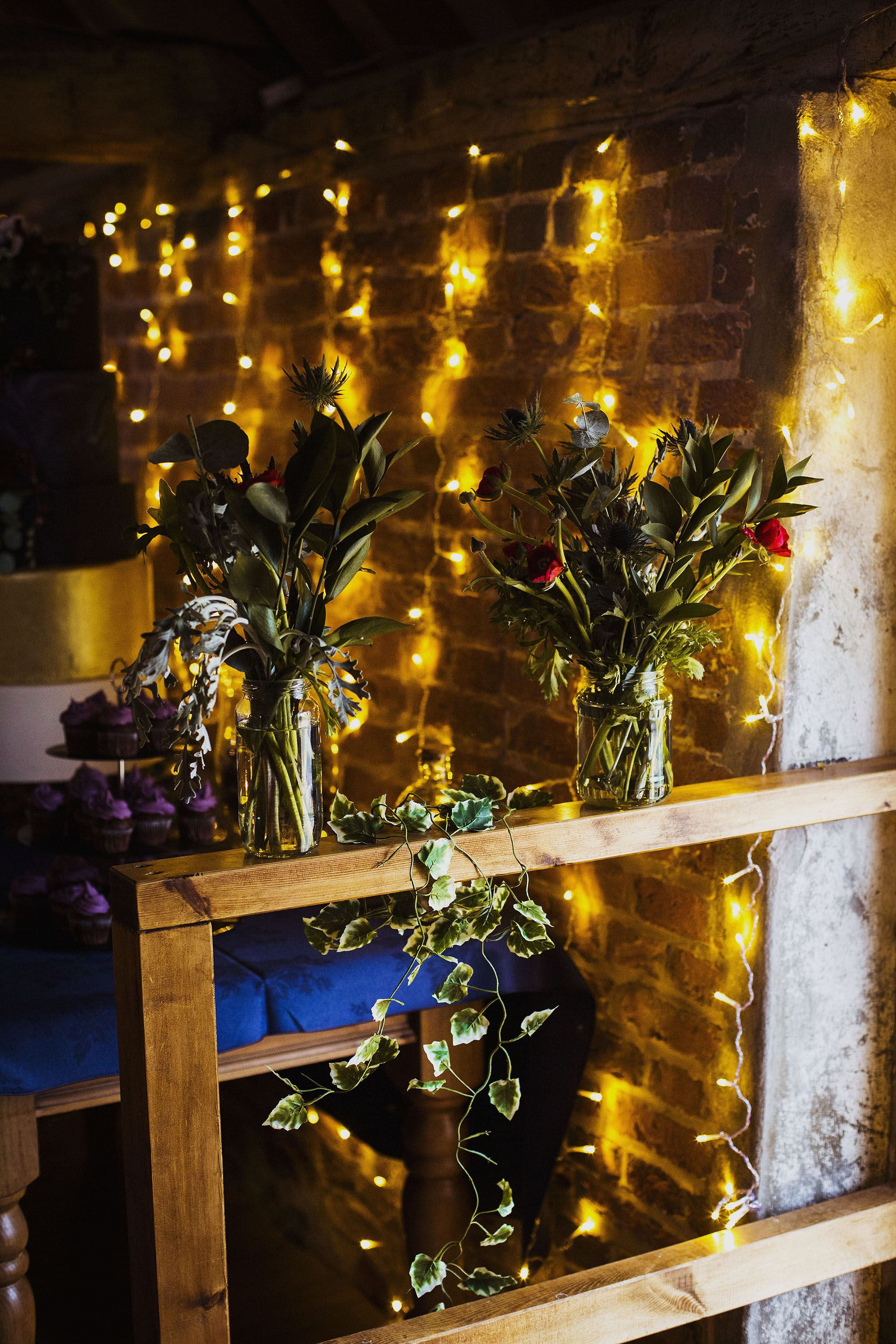 wedding flowers at barford park in wiltshire