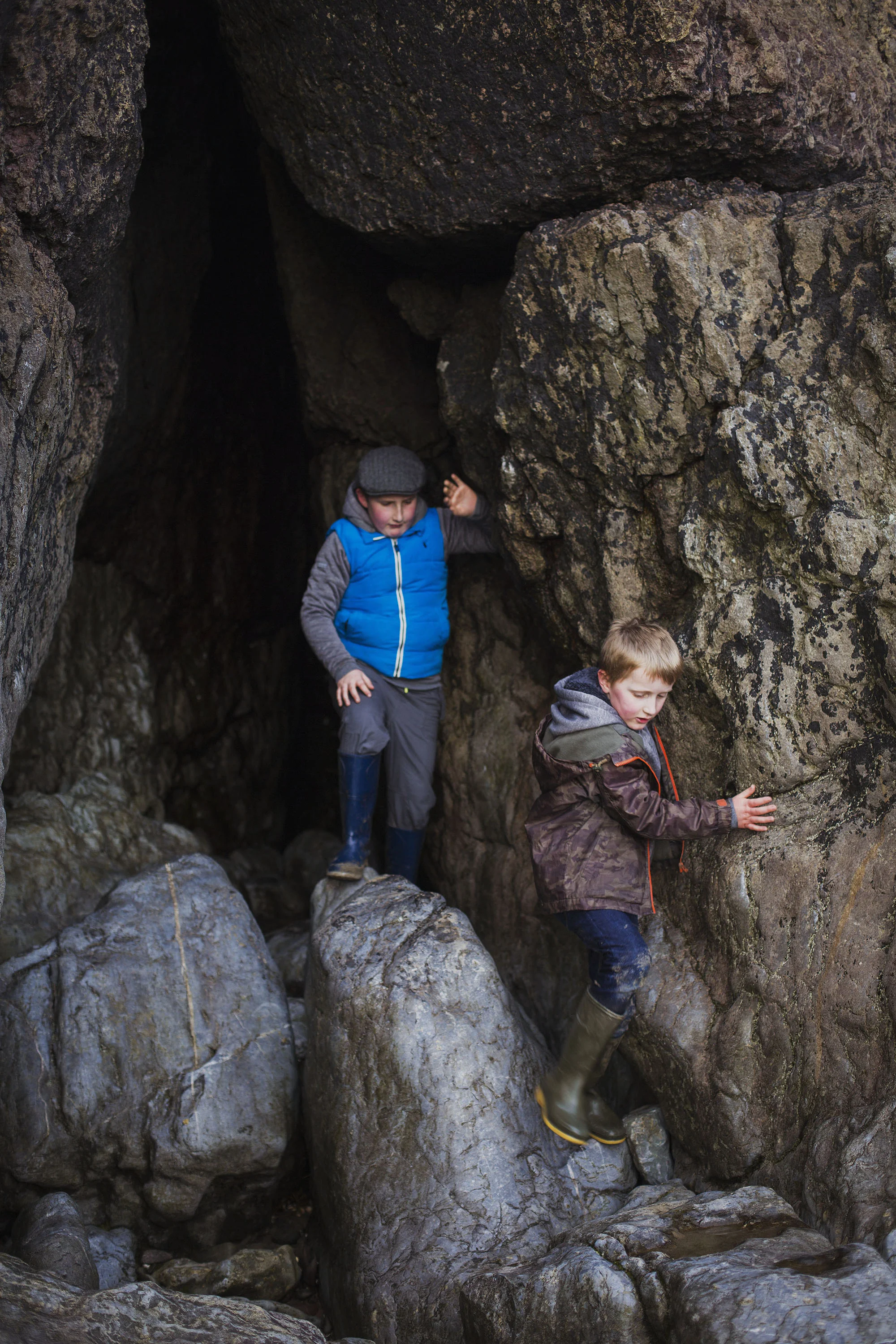 family photoshoot at llansteffan beach in carmarthen