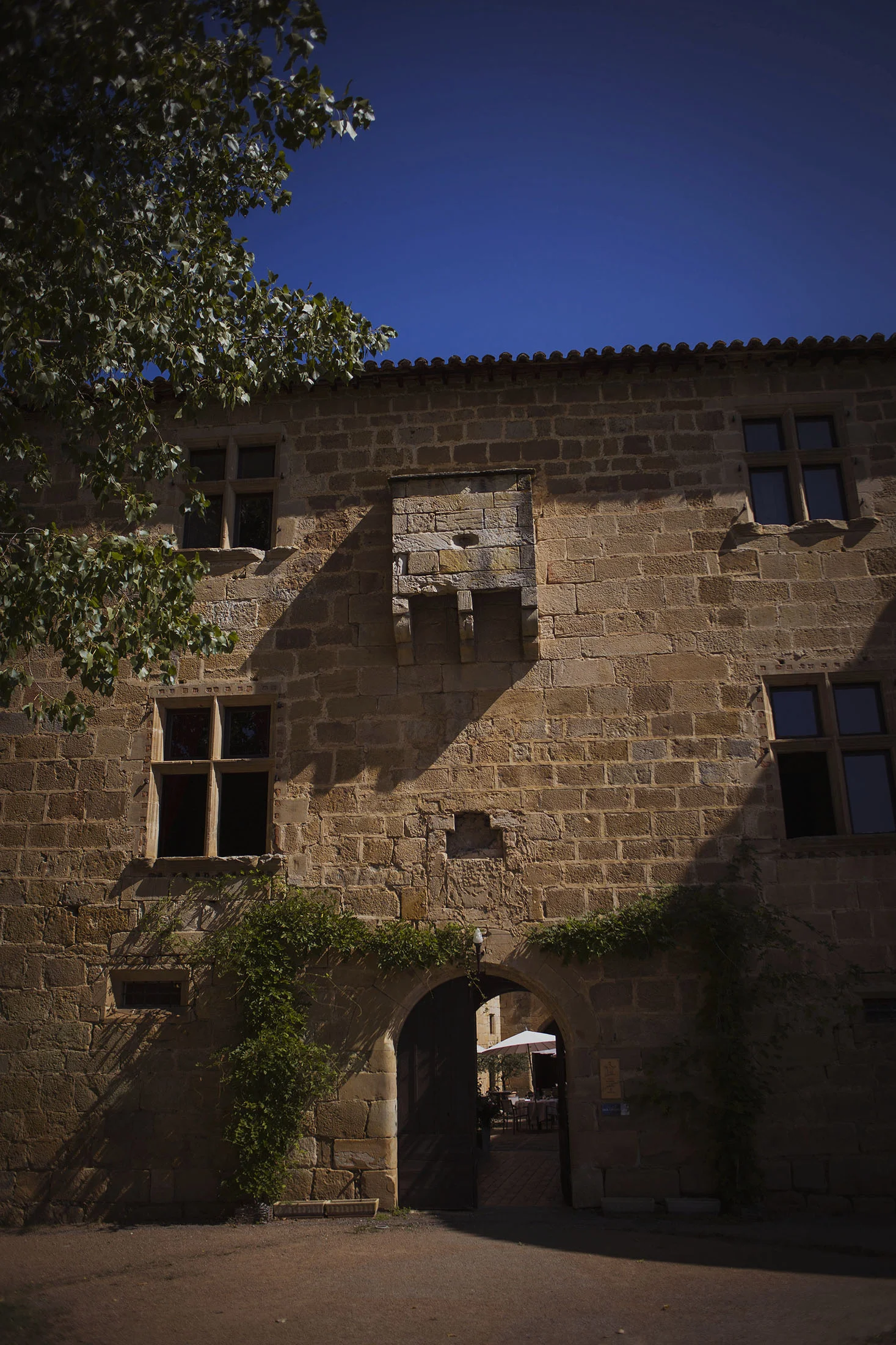 chateaux des ducs de joyeuses france destination wedding photography