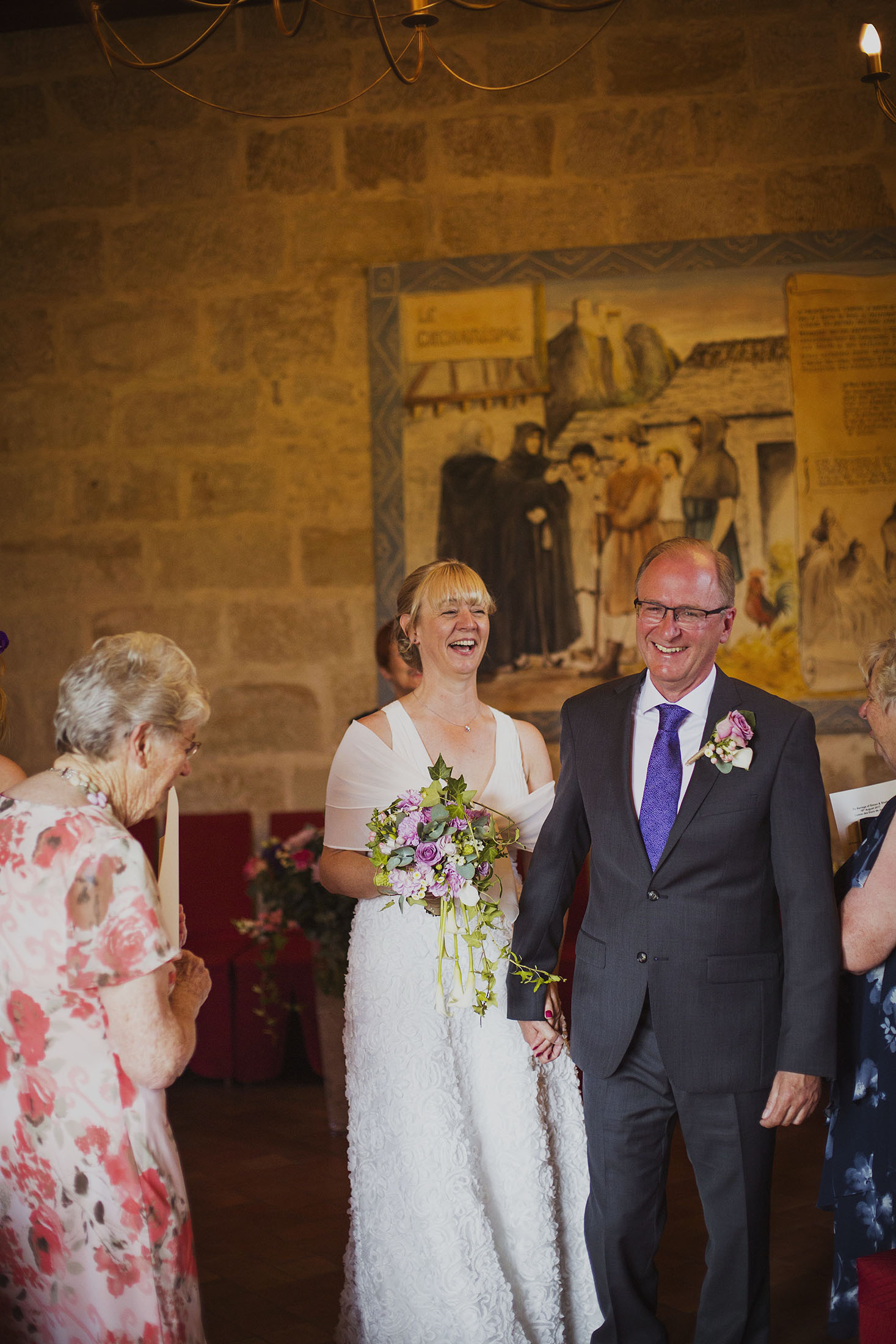 wedding ceremony at chateaux des ducs de joyeuses france destination wedding photography