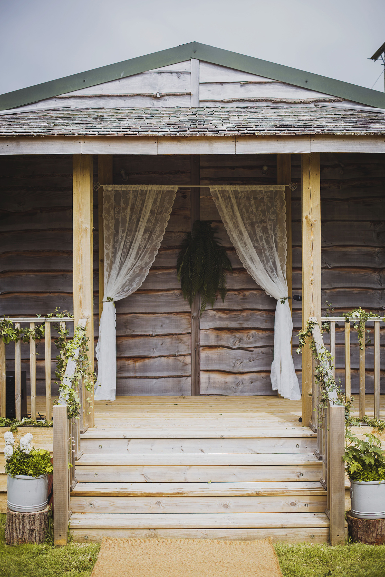 cott farm barn somerset wedding venue