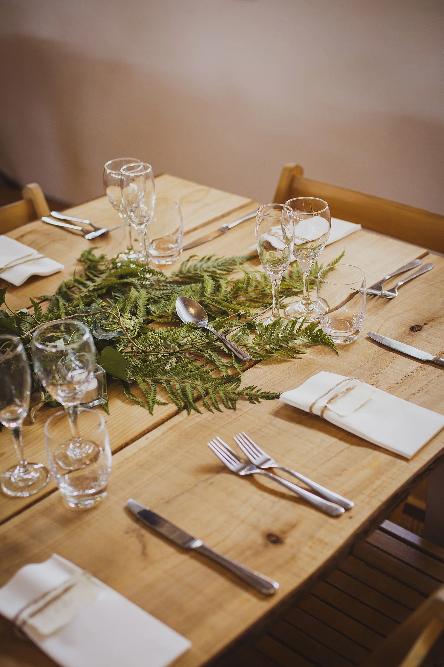 table decorations at cott farm barn wedding venue somerset 