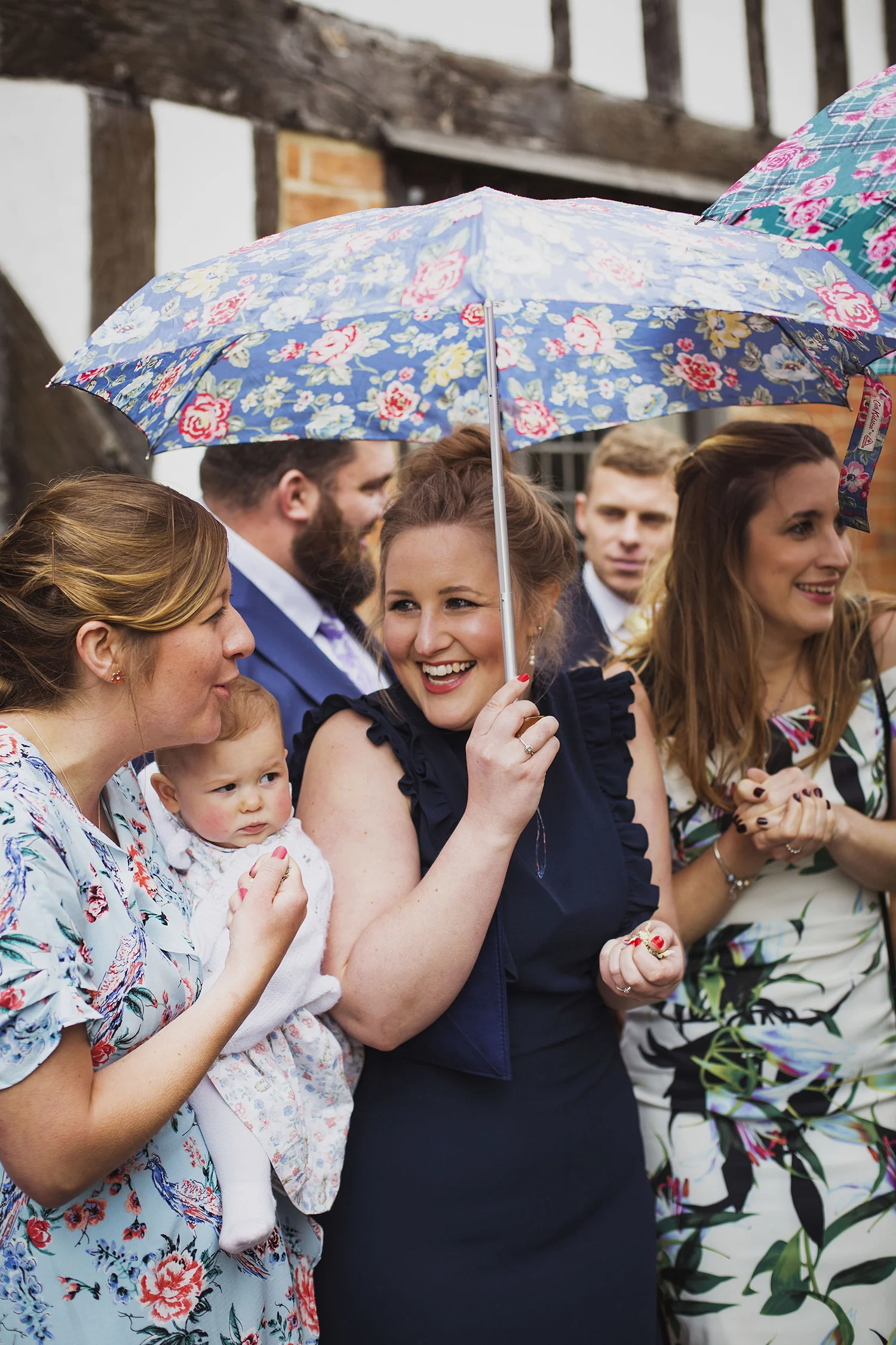 confetti at diy wedding knowle parish church