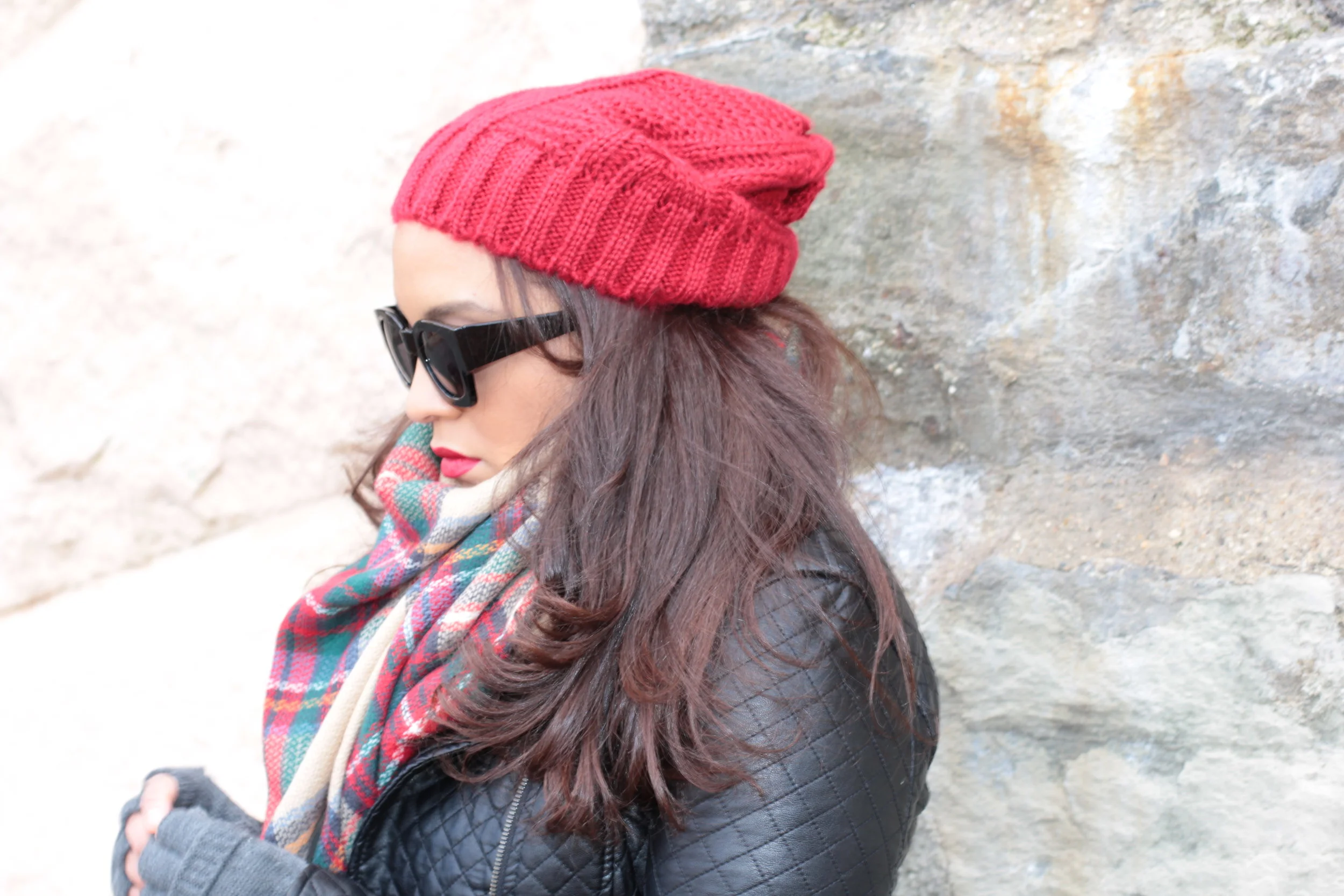 Street Style | Red Beanie + Blanket Scarf