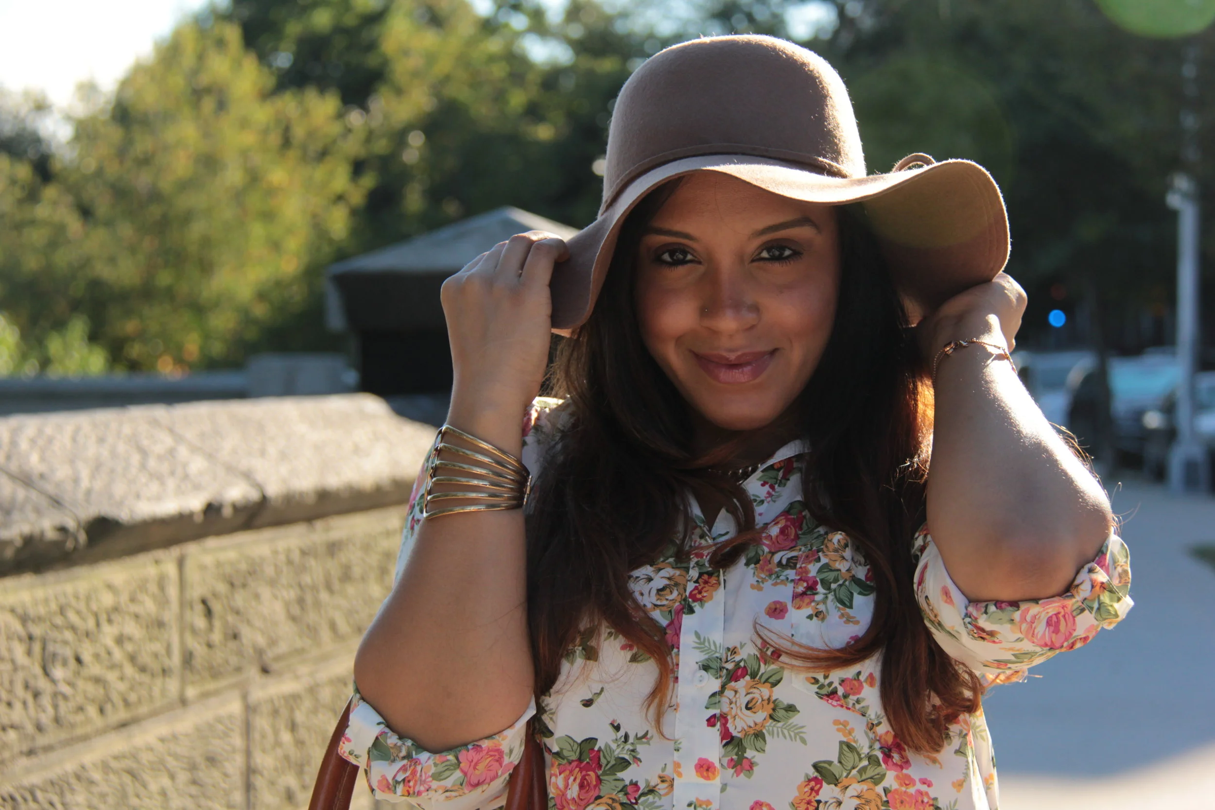 How To Wear Floppy Hat & Floral