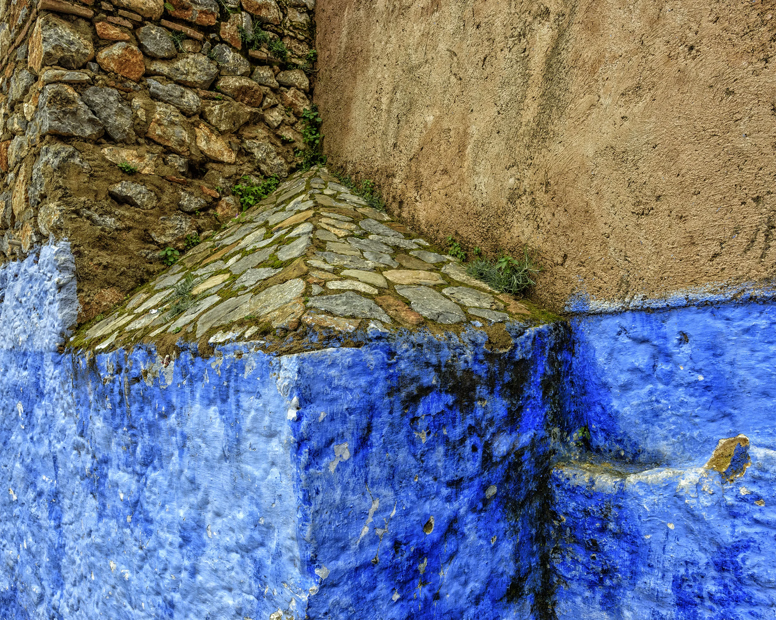 Two triangles, Chefchaouen #0940
