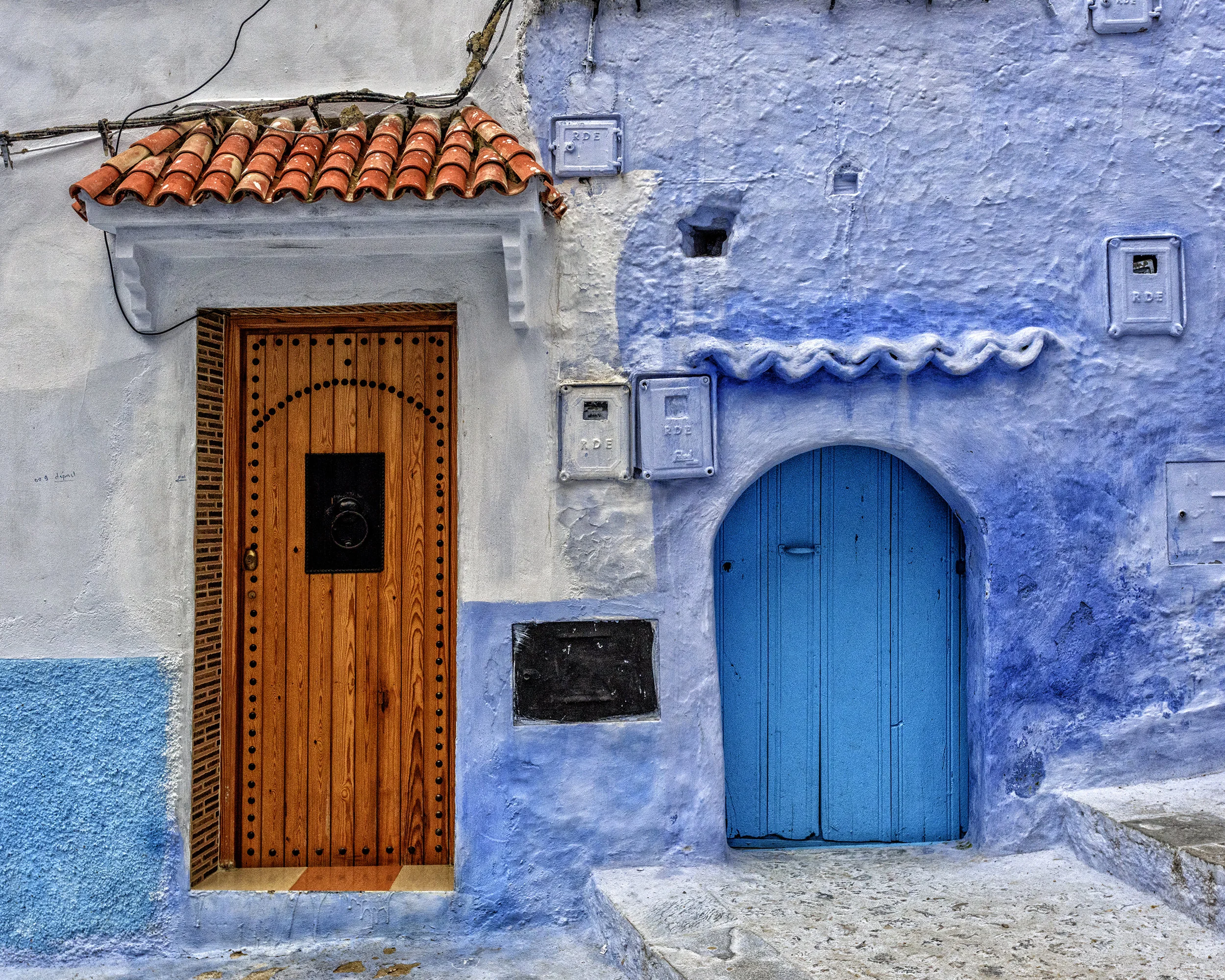 Big and small door, Chefchaouen #1040