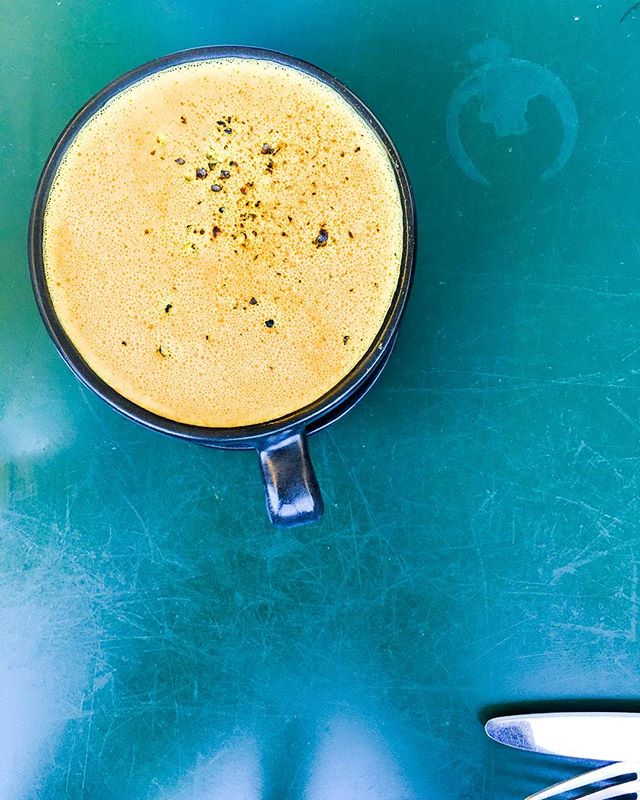 Turmeric Latte to start the #Friday off right 🍵☕️