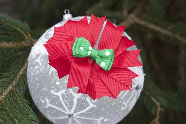 Green Polka Dot Bow White