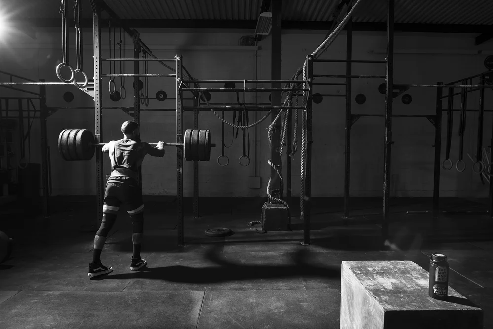 People training in a fitness studio