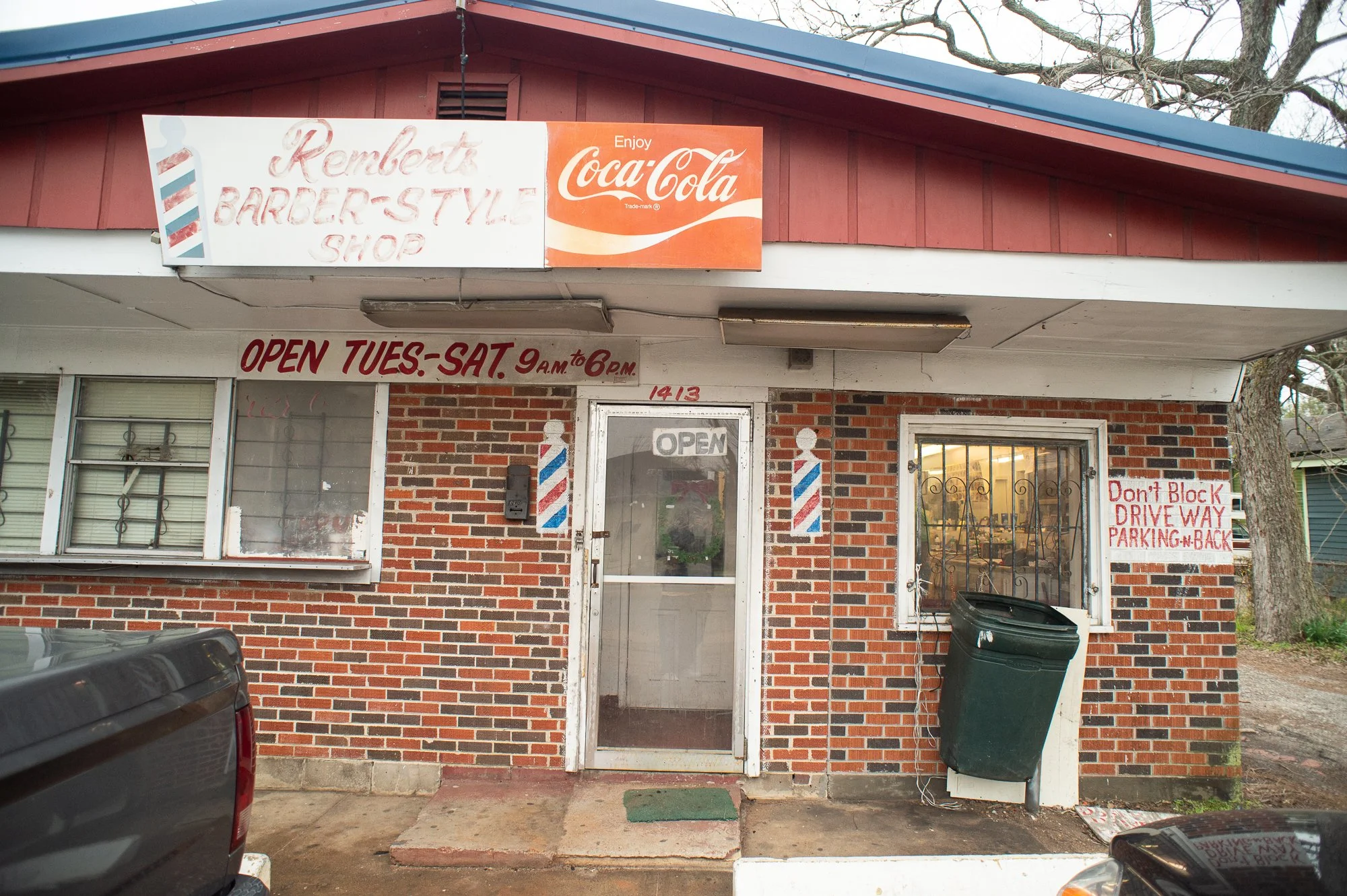 Whites-Barbershop-2492.jpg