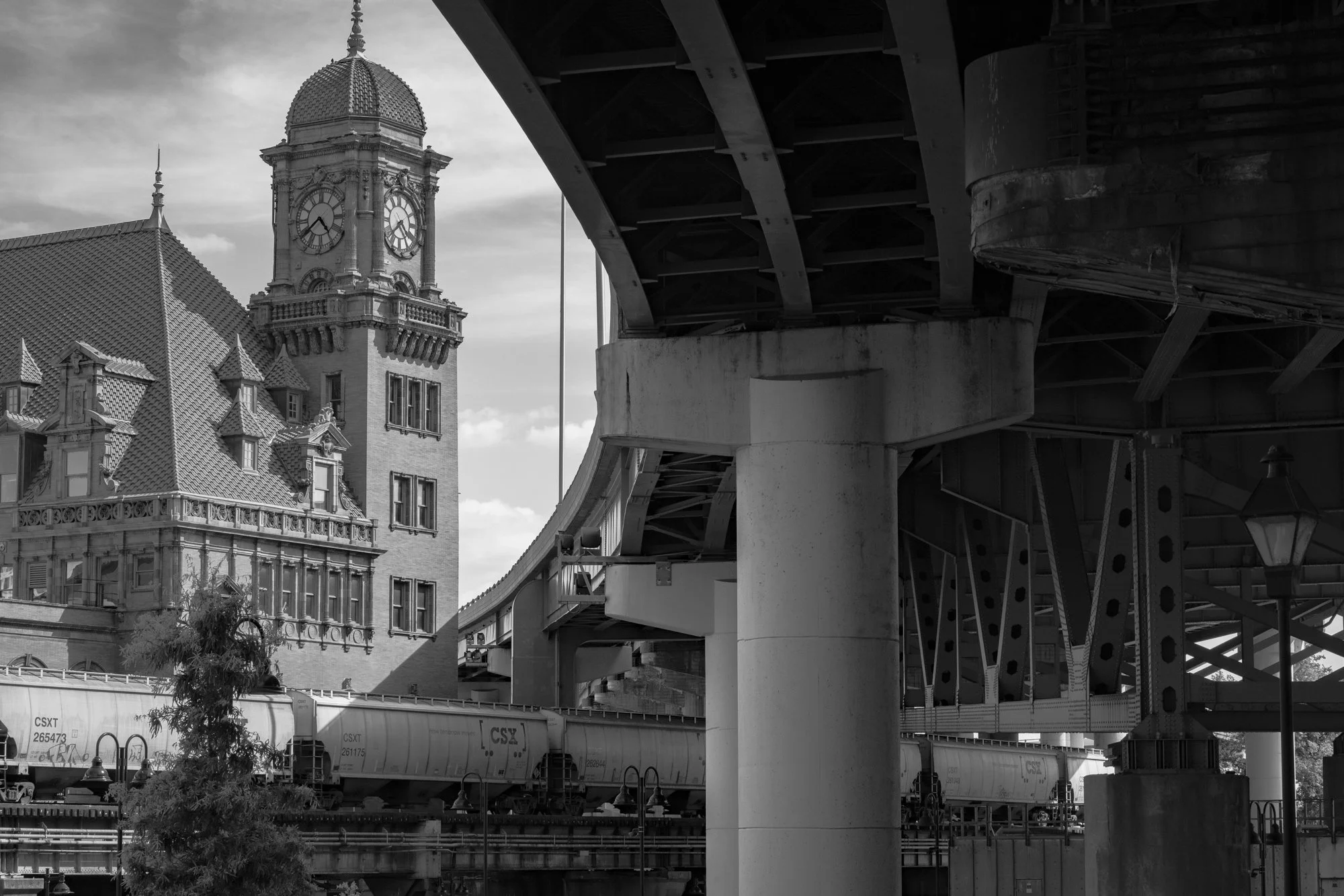 Black and white photograph of Main Street Station in Richmond, Virginia