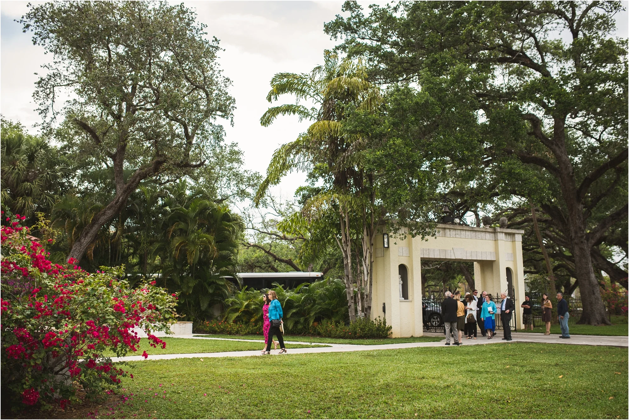 Spanish-Monastery-miami-beach-outdoor-elegant-wedding-photographer-jessenia-gonzalez_1137.jpg