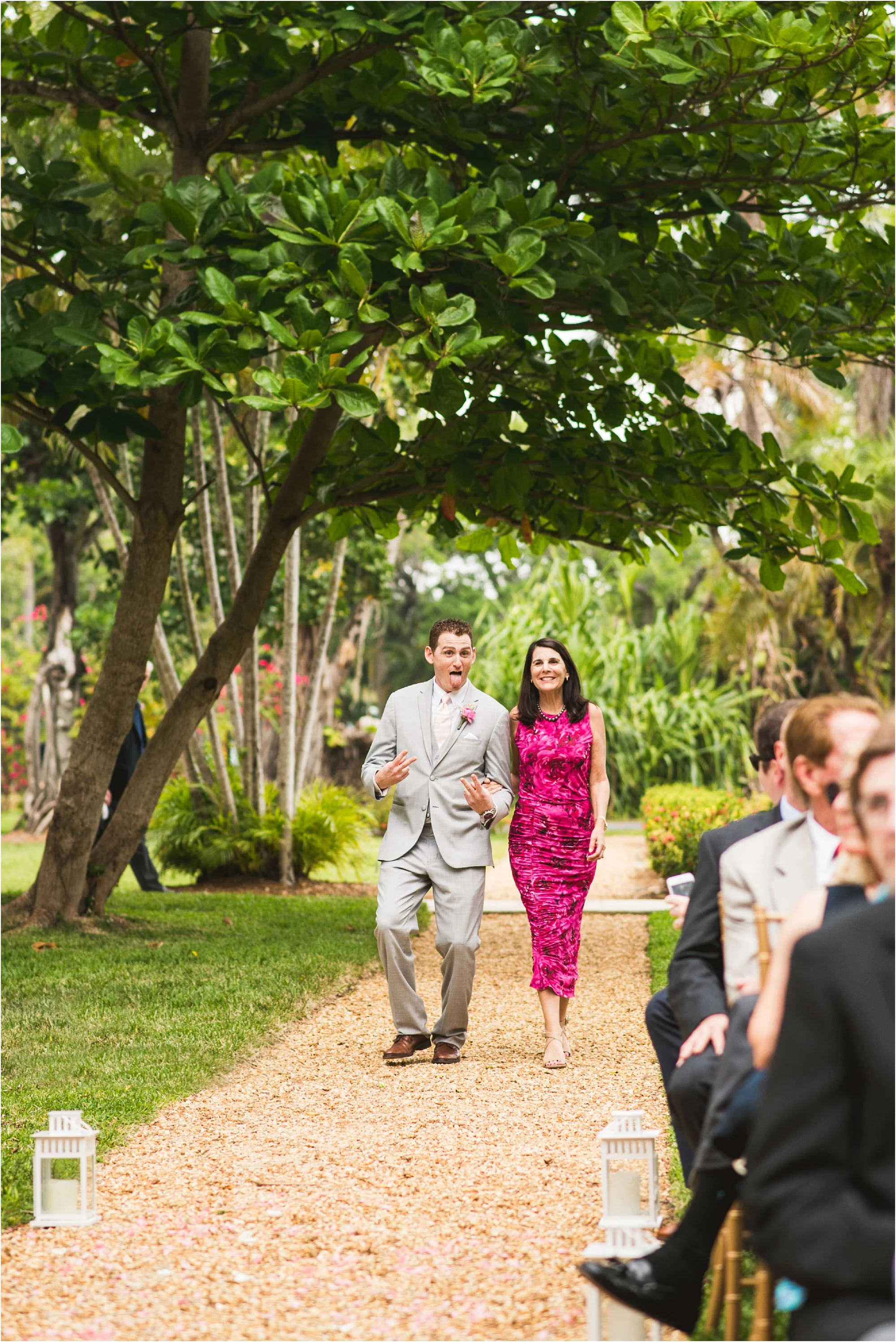 Spanish-Monastery-miami-beach-outdoor-elegant-wedding-photographer-jessenia-gonzalez_1146.jpg