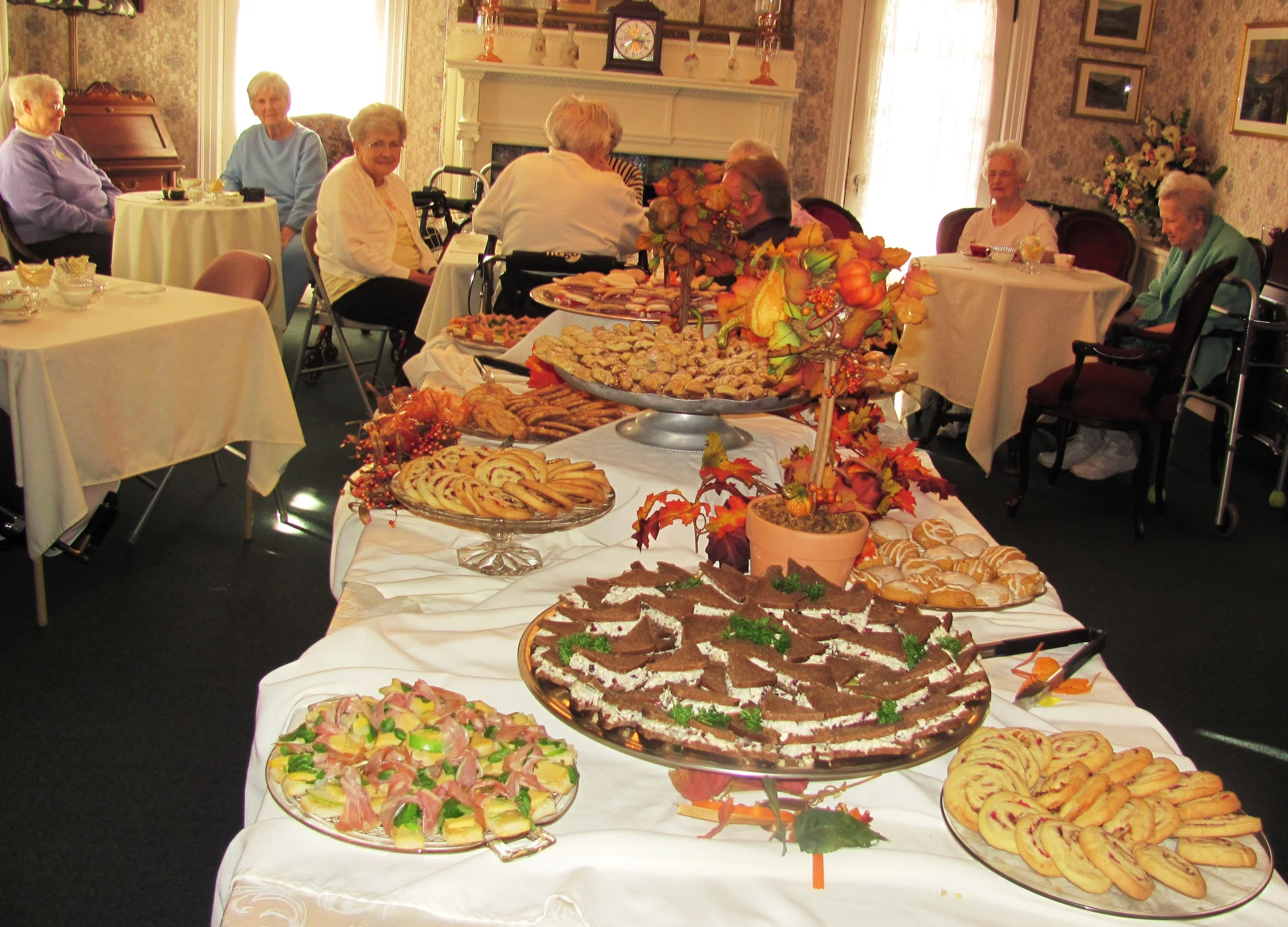 Food_Table_and_Room.jpg