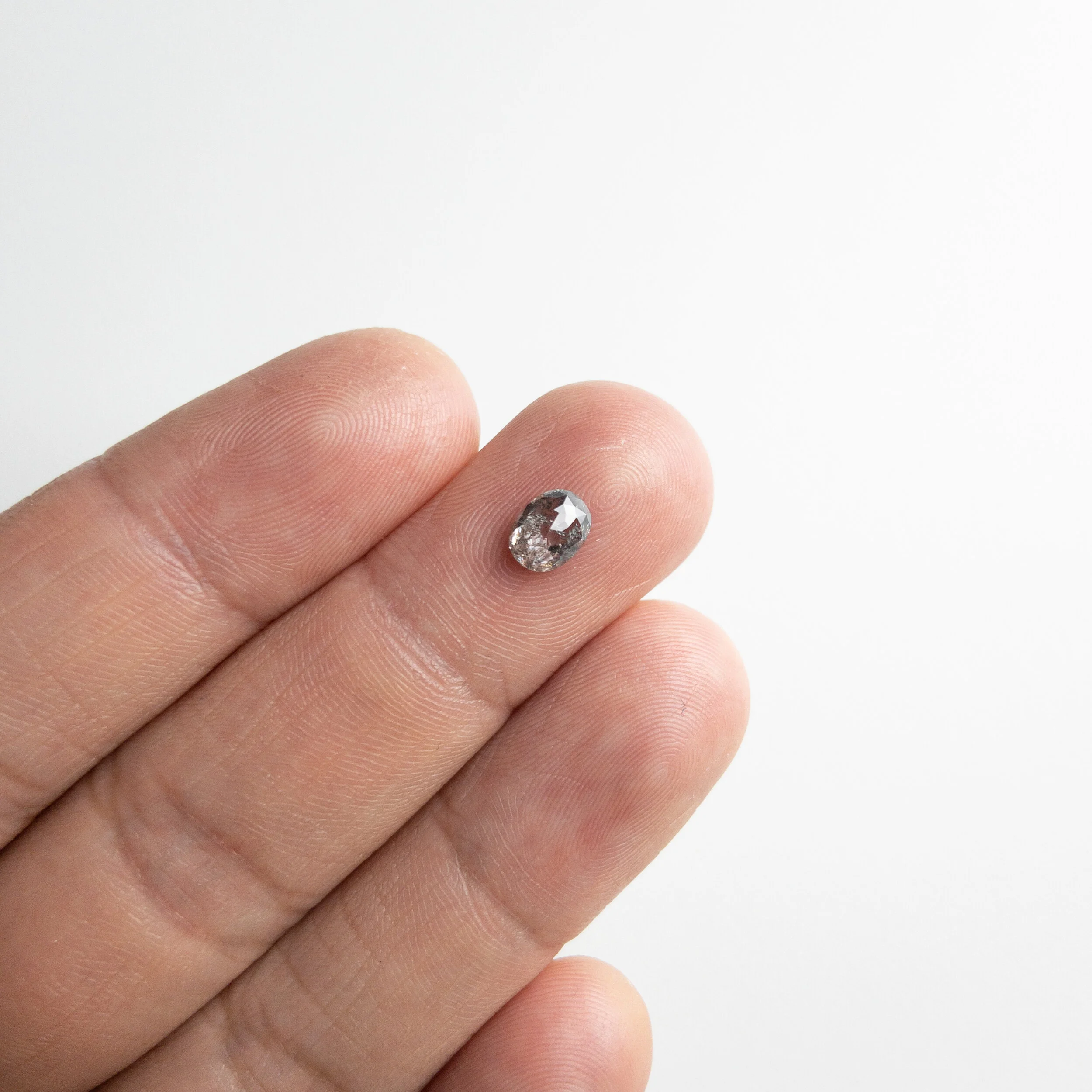 18134-33 0.89ct 6.47x5.04x2.96mm oval double cut 3.JPG