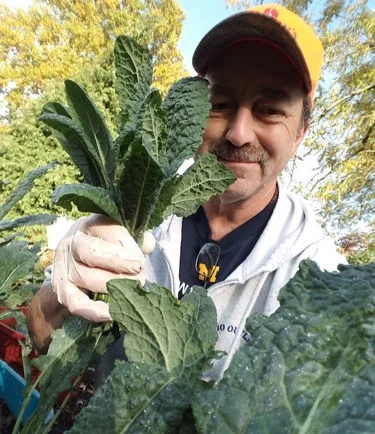 Eddie-in-his-garden.jpg