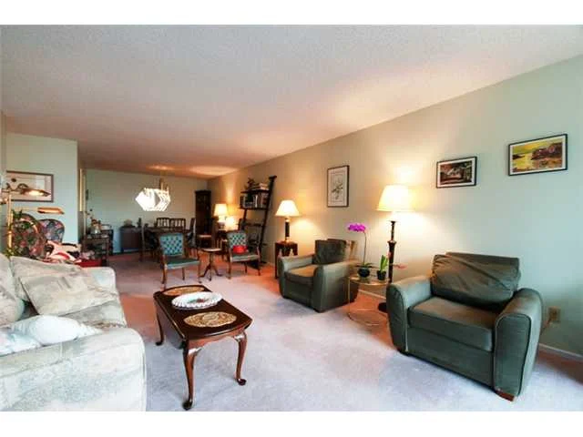 SOLD - 402-522 MOBERLY ROAD - $649,000