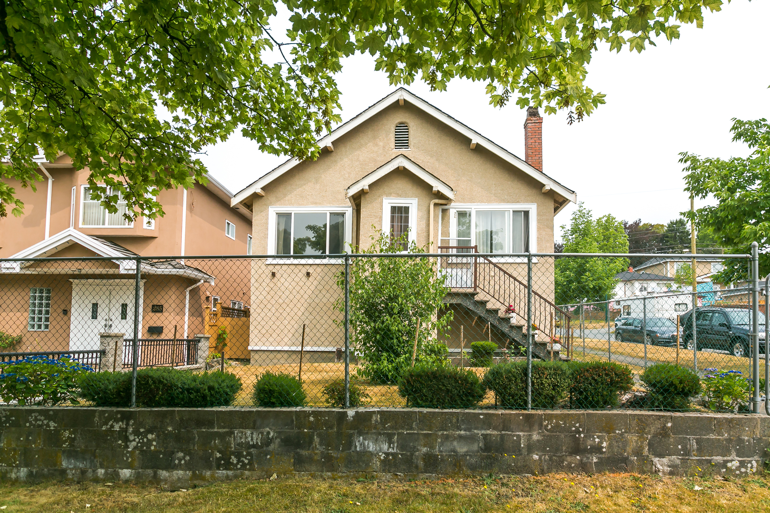 SOLD - 297 E 46TH AVE - $1,395,500