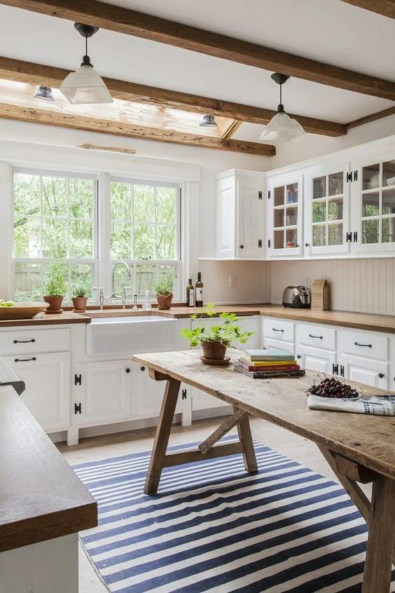 farmhouse kitchen.jpg
