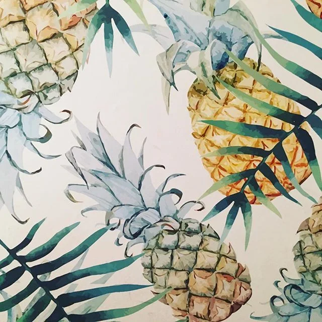 🍍🍍🍍 #bathroomdesign #wallpaper #pineapple #surflodge #montauk #interiordesign