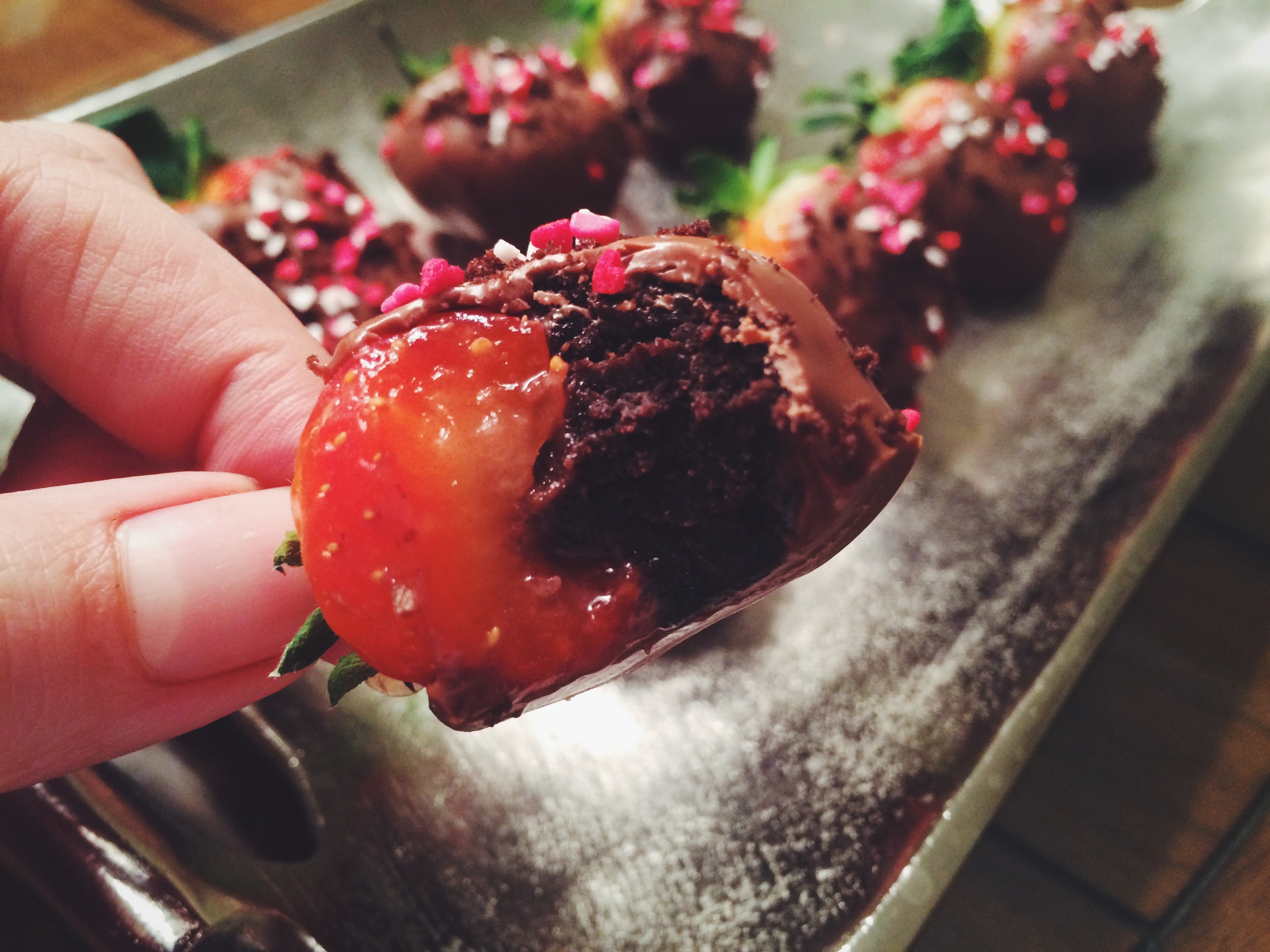 Chocolate Cake Stuffed Chocolate Covered Strawberries ...