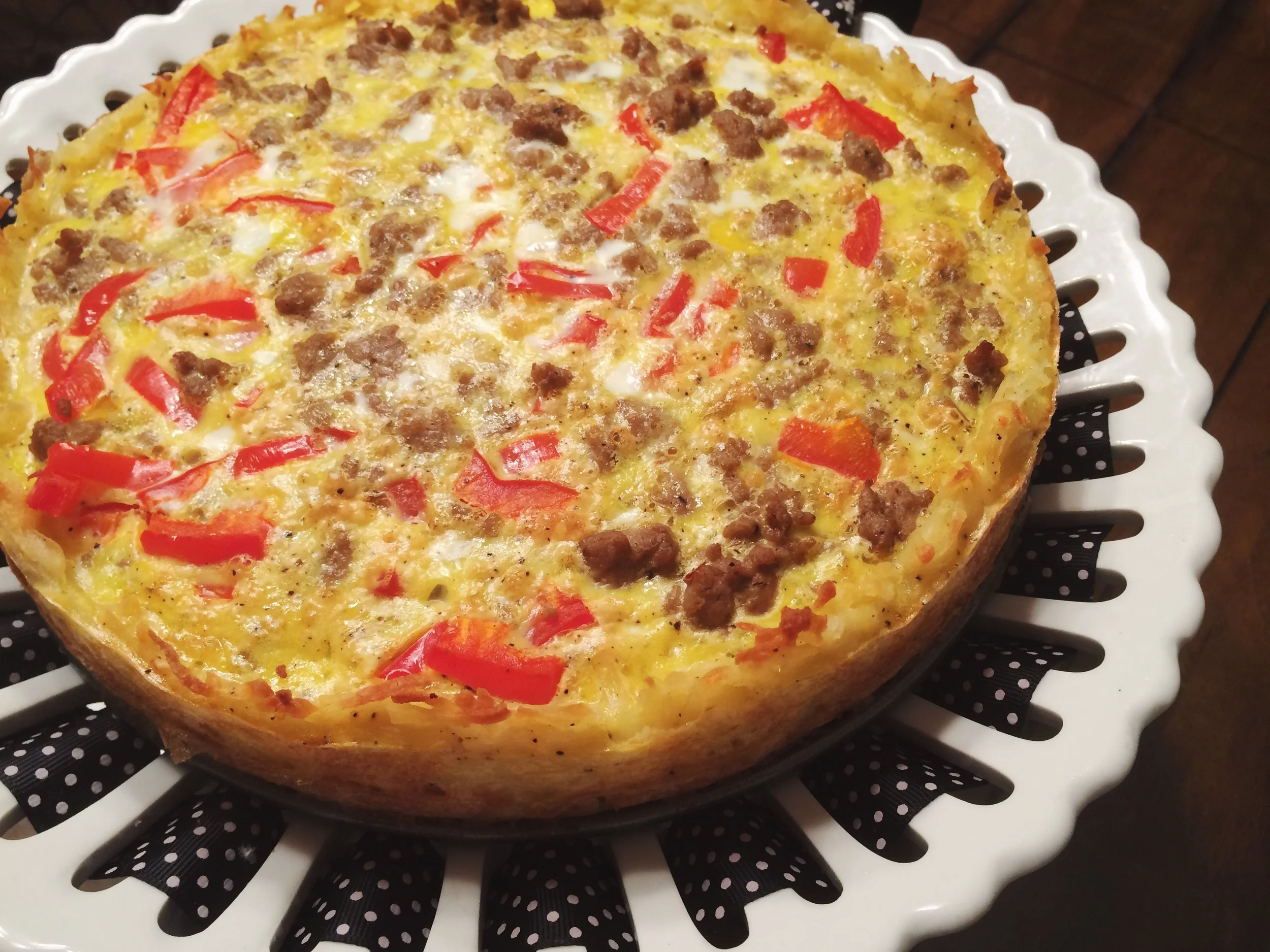 Sausage & Pepper Quiche with Hash Brown Crust