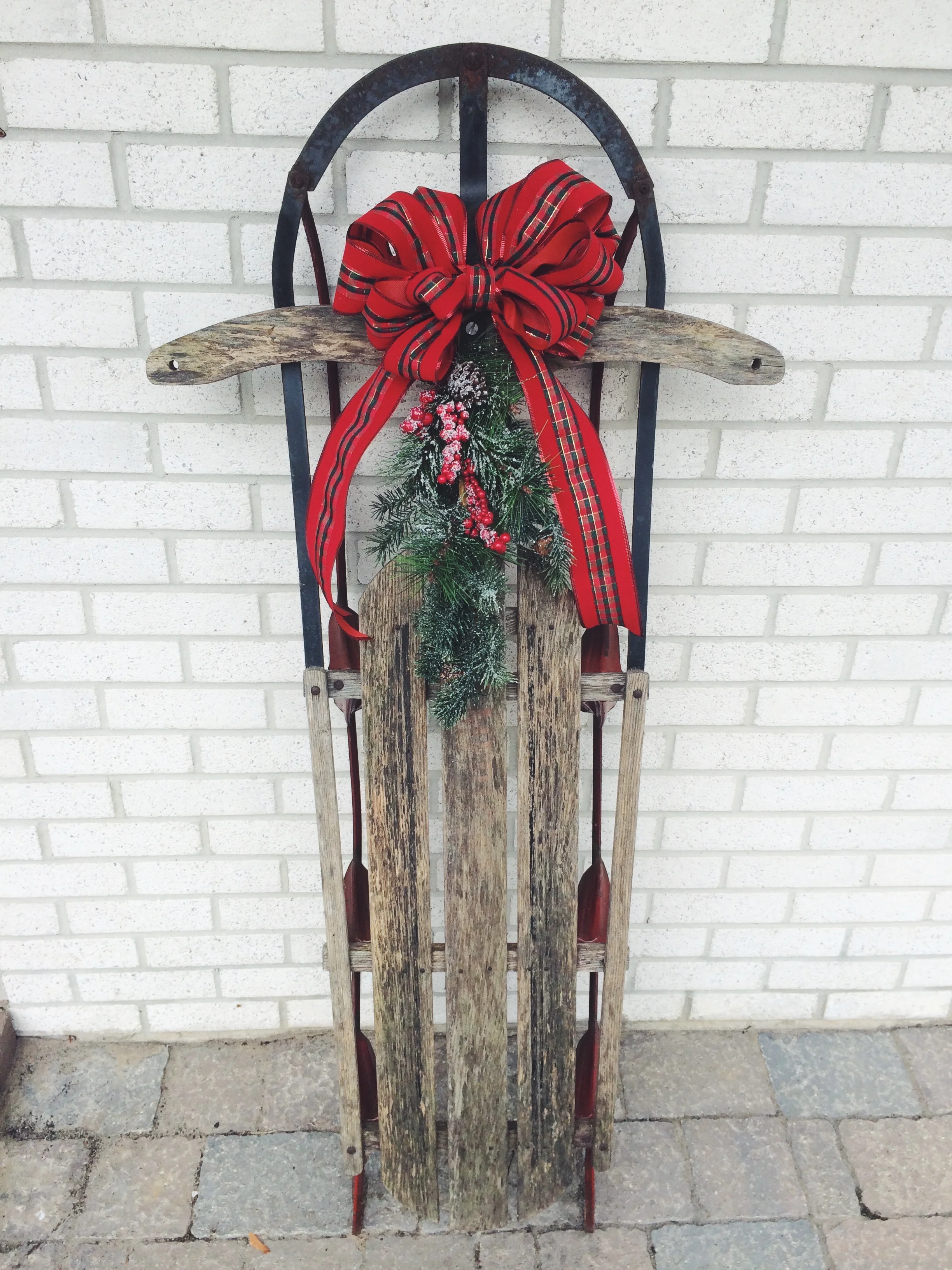 Easy Vintage Holiday Sled
