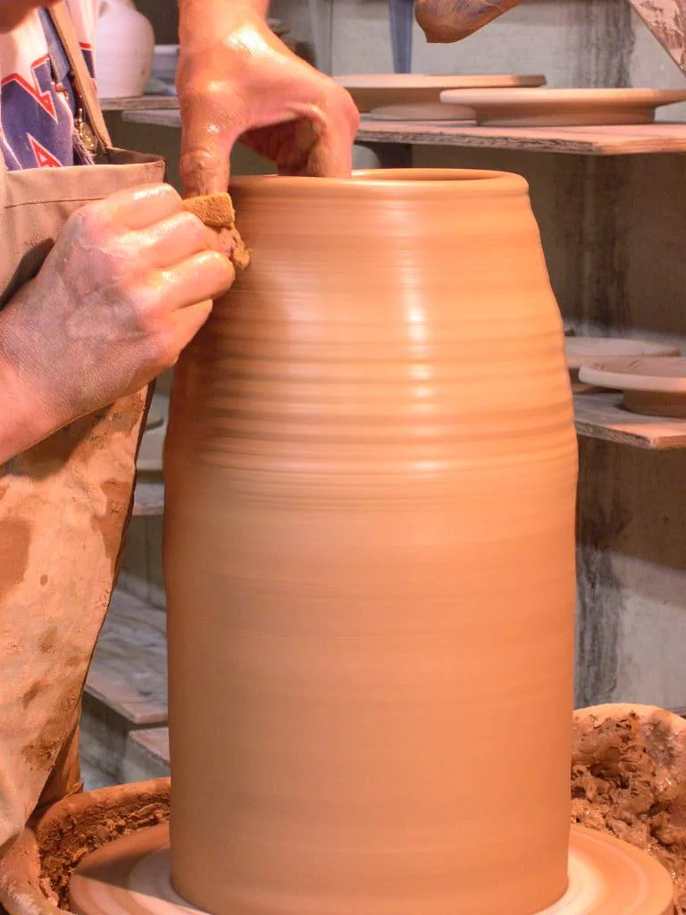 The section is ribbed and thrown.
