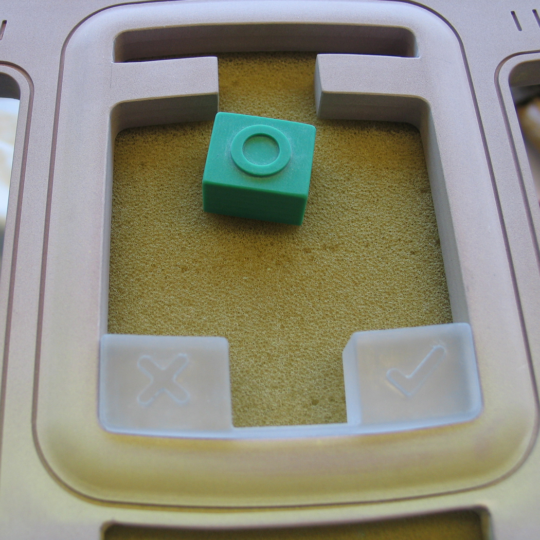 The solution takes advantage of the universal numeric keypad, ridding the design of buttons with specific functions and allowing adaptation to different machines and software.