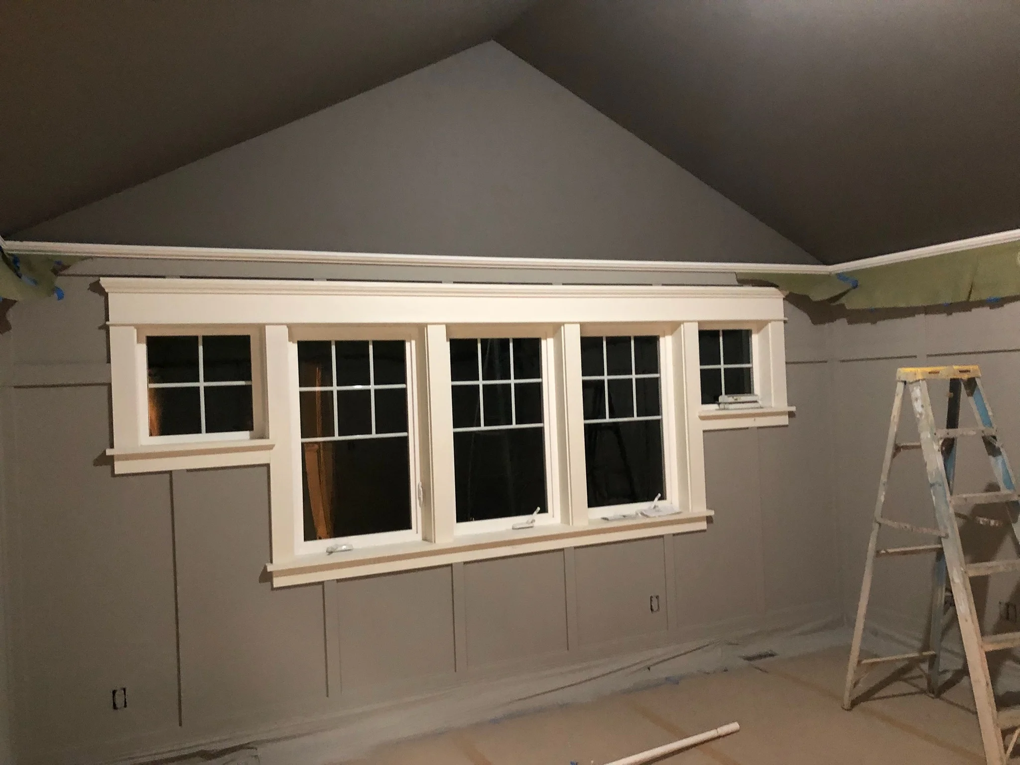 dark-ceiling-bedroom.jpg