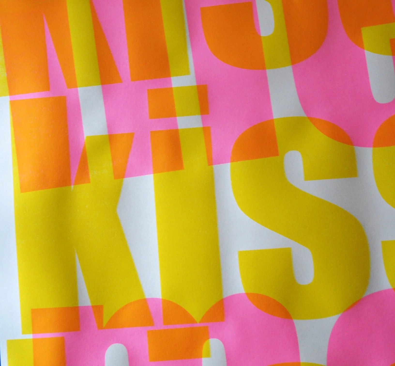 big kiss detail01.jpg