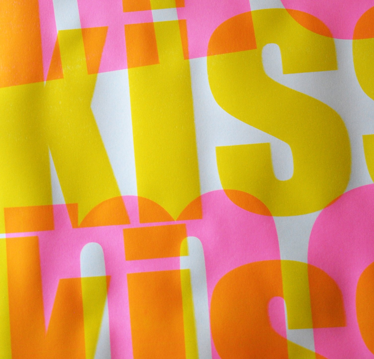big kiss detail 02.jpg