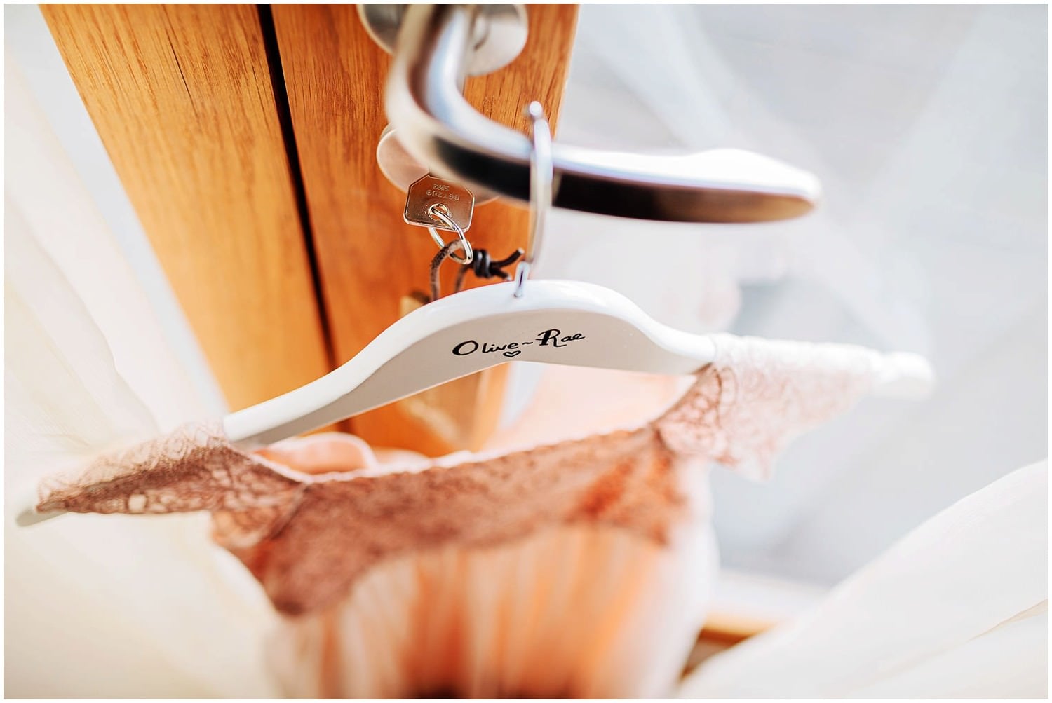 mythe-barn-alternative-wedding-78.jpg