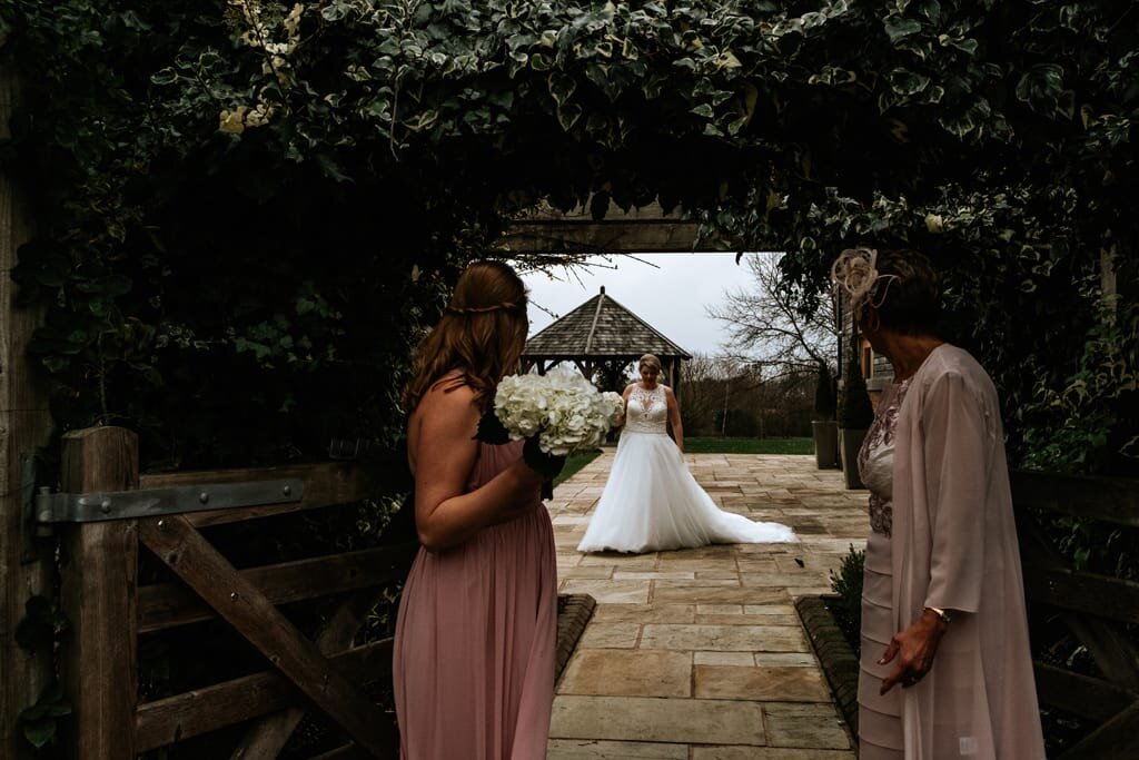 Mythe-Barn-Wedding-Best-East-Midlands-Wedding-Photographer-00091.jpg