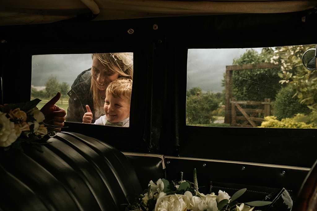 Rustic-mythe-barn-wedding-photographer-00246.jpg