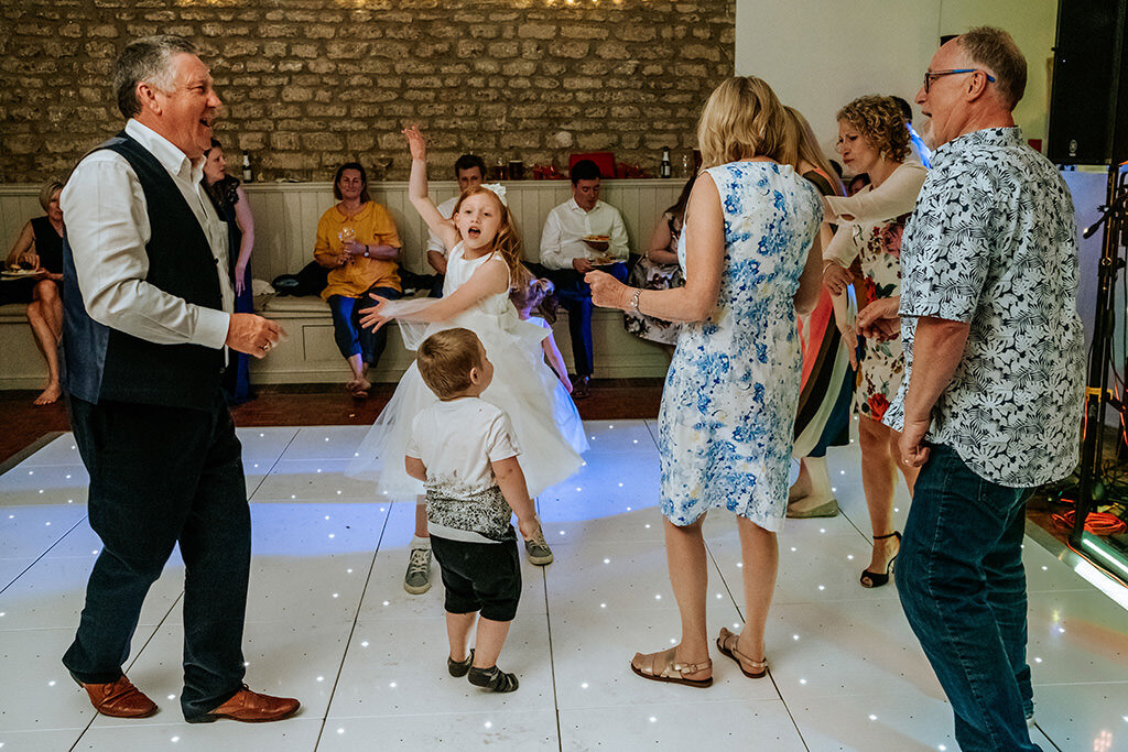 oakham-castle-and-william-cecil-wedding-photographer-00265.jpg