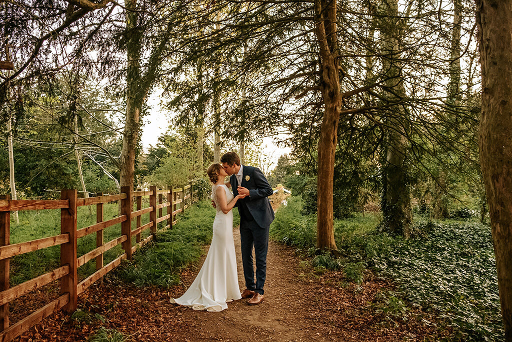 oakham-castle-and-william-cecil-wedding-photographer-00225.jpg