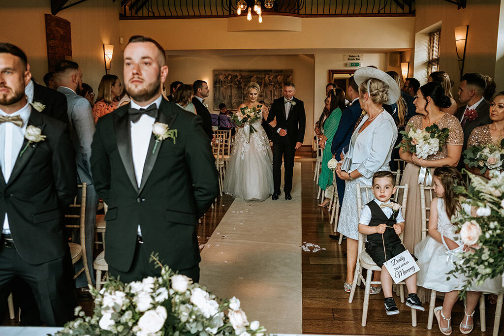 nuthurst-grange-wedding-photos-00128.jpg